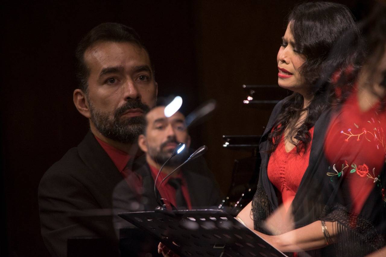 CAUTIVA ÓPERA Y TEATRO NACIONAL AL PÚBLICO CERVANTINO