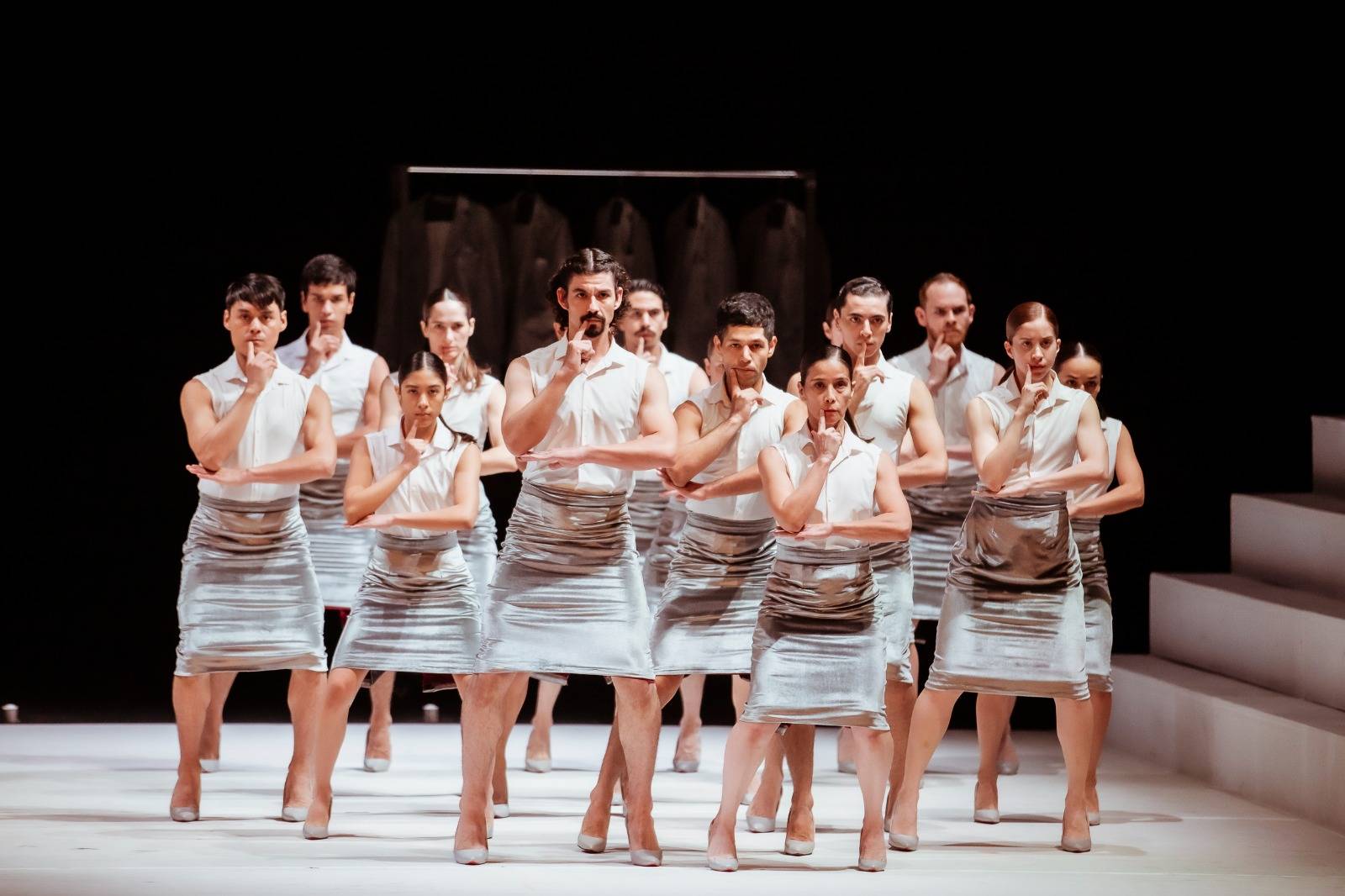 Sonora y Guanajuato se apropian de los escenarios cervantinos con música y danza