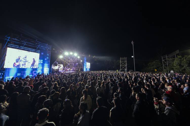 Cumbia, instalación y música coral estremecen al 53 Cervantino