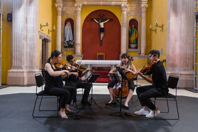 Ritmos de todo el mundo le ponen sonido al 50 FIC