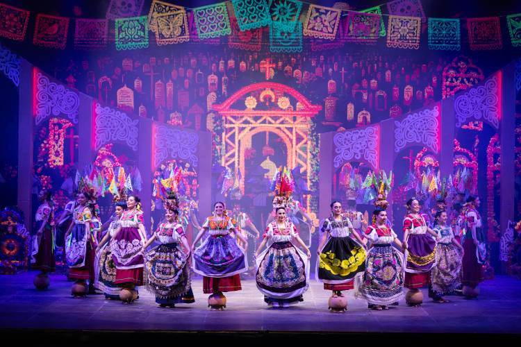 Noche de danza en el 53 Festival Internacional Cervantino