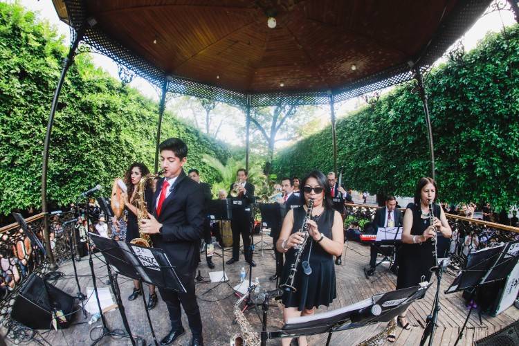 Expresiones culturales de Grecia, Irán y México se mostraron en los escenarios del FIC