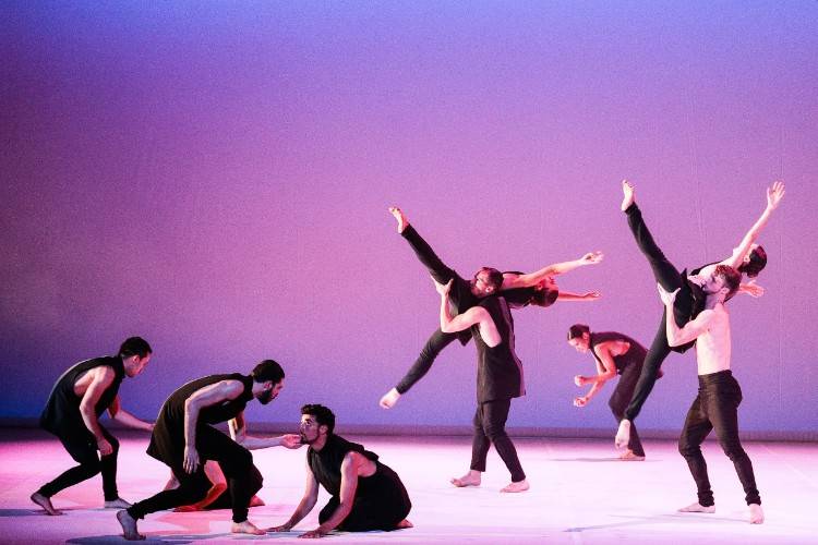 Teatro documental, danza contemporánea y folklore visten los escenarios del FIC