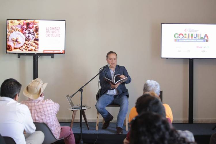 DELEITAN MARIACHI SINFÓNICO Y GASTRONOMÍA COAHUILENSE AL PÚBLICO DEL FIC 49