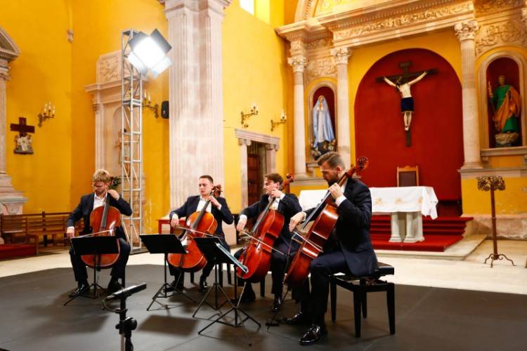 Música polaca en chelo y tradicional mexicana toman escenarios del FIC 50 